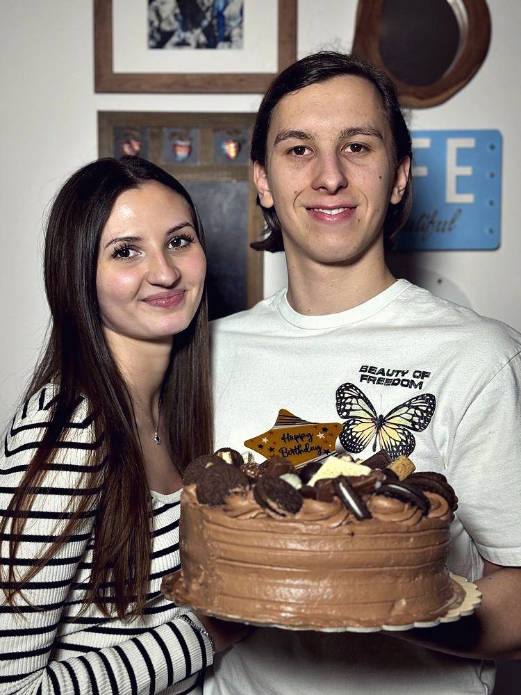 Jaka in Anja skupna fotografija