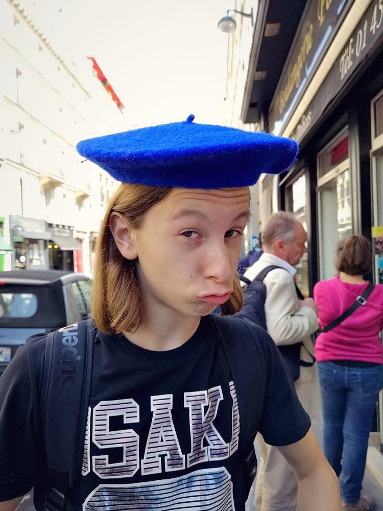 V Parizu